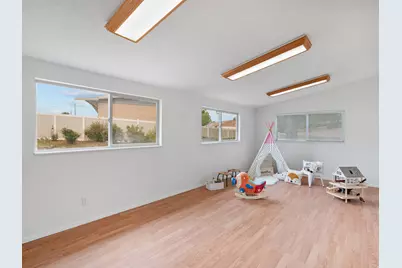 2367 W 4600 S, Roy, UT 84067 - Photo 11