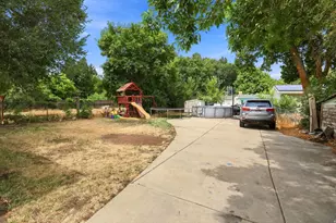 804 E Canyon Rd S, Ogden, UT 84401 - Photo 17