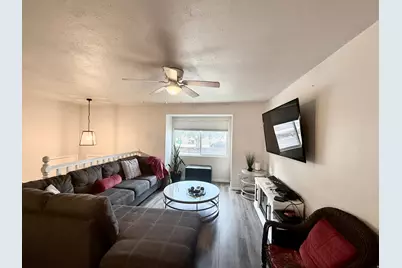 284 N 500 W, Clearfield, UT 84015 - Photo 3