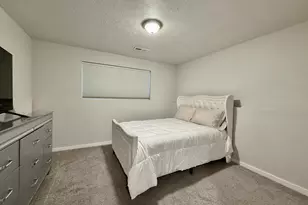 284 N 500 W, Clearfield, UT 84015 - Photo 23