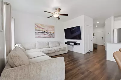 828 N Glen Eagles Ct W, Tooele, UT 84074 - Photo 5