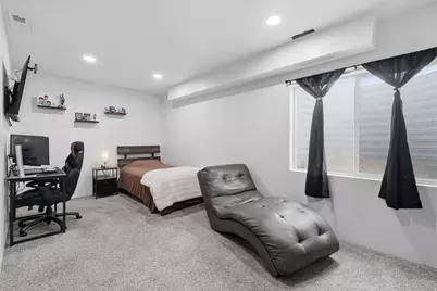 828 N Glen Eagles Ct W, Tooele, UT 84074 - Photo 19
