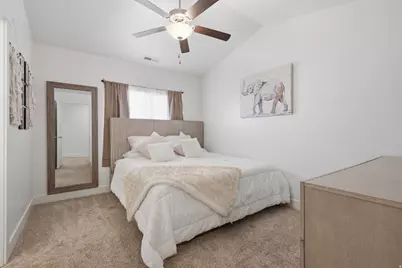 828 N Glen Eagles Ct W, Tooele, UT 84074 - Photo 11