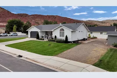 596 W 500 N, Richfield, UT 84701 - Photo 3