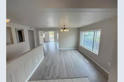 241 N 7th St E, Tooele, UT 84074 - Photo 15