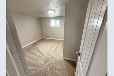241 N 7th St E, Tooele, UT 84074 - Photo 27