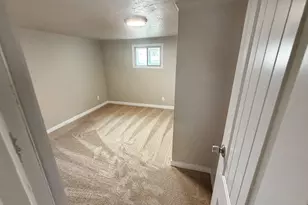 241 N 7th St E, Tooele, UT 84074 - Photo 27