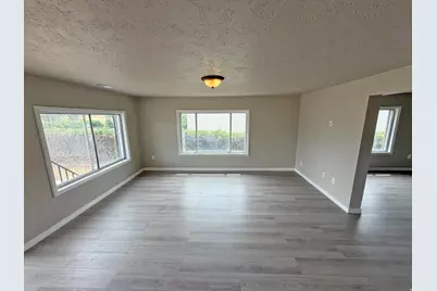 241 N 7th St E, Tooele, UT 84074 - Photo 3
