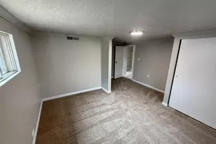241 N 7th St E, Tooele, UT 84074 - Photo 25