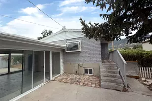 241 N 7th St E, Tooele, UT 84074 - Photo 37