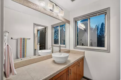 5 Quietwood Ln, Sandy, UT 84092 - Photo 27