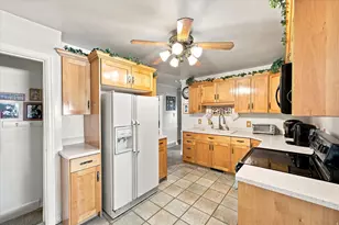 171 E Mountain View Dr, Salt Lake City, UT 84107 - Photo 9