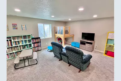 1483 W 2340 N, Clinton, UT 84015 - Photo 33