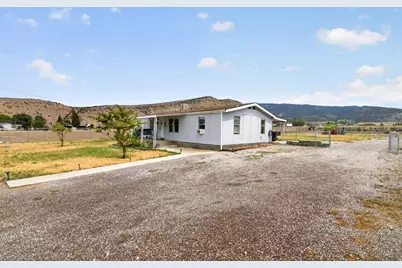 265 S 400 E, Mayfield, UT 84643 - Photo 3