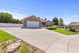 1417 W 1360 N, Clinton, UT 84015 - Photo 3