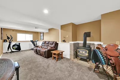 2425 E View Dr, South Weber, UT 84405 - Photo 13