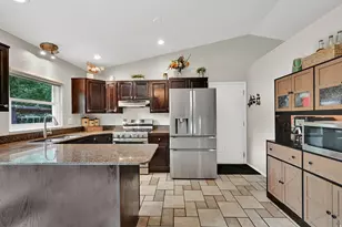 2425 E View Dr, South Weber, UT 84405 - Photo 9