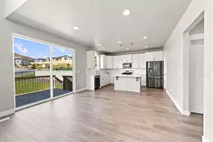 2050 W Marble Fox Cir, Lehi, UT 84048 - Photo 9