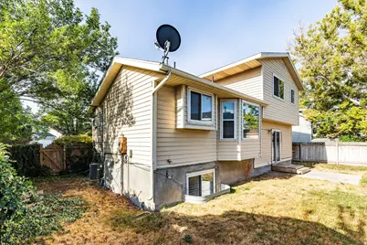 3438 W Charlesworth Cir, West Jordan, UT 84088 - Photo 27