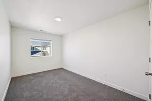 4215 E Oconnell Ln, Eagle Mountain, UT 84005 - Photo 17