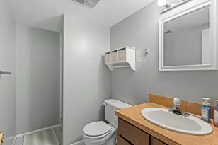 5677 S Aspen Ct E, South Ogden, UT 84403 - Photo 19