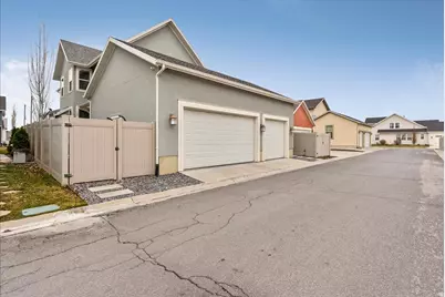 2052 W Phillips St, Kaysville, UT 84037 - Photo 31