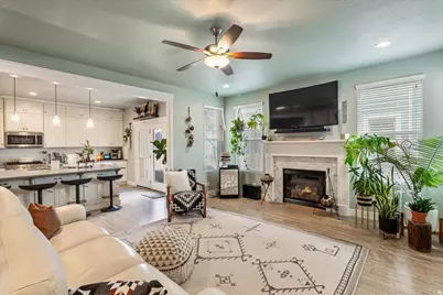 2052 W Phillips St, Kaysville, UT 84037 - Photo 9