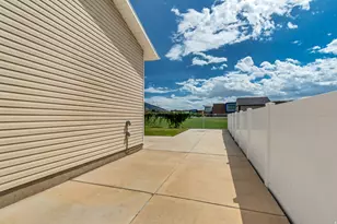 1102 E Sleepy Hollow Ln S, Sandy, UT 84094 - Photo 31