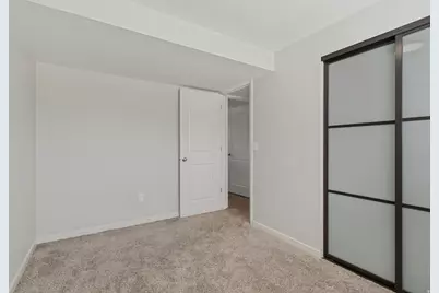 1102 E Sleepy Hollow Ln S, Sandy, UT 84094 - Photo 19