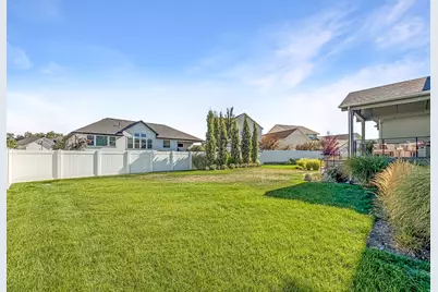 547 W Peak View Ln, Farmington, UT 84025 - Photo 57