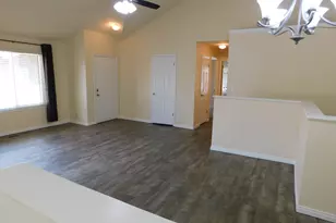 785 E Autumn Field Dr S, Salt Lake City, UT 84106 - Photo 3