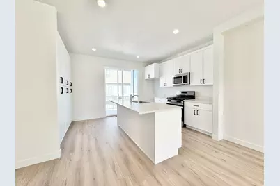 1650 N Main St, Layton, UT 84041 - Photo 9