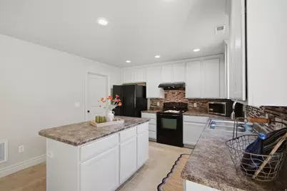 1547 W 630 N, Lindon, UT 84042 - Photo 11
