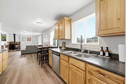 676 N Ann St W, Clearfield, UT 84015 - Photo 19