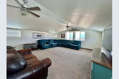 1380 N 2800 E, Enterprise, UT 84725 - Photo 33