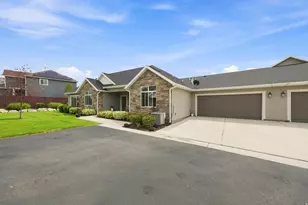 532 N Mallard Dr, Vineyard, UT 84059 - Photo 3