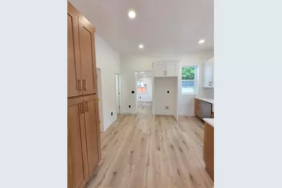 139 S Dooley Ct, Salt Lake City, UT 84102 - Photo 7