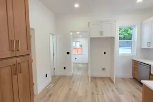 139 S Dooley Ct, Salt Lake City, UT 84102 - Photo 7