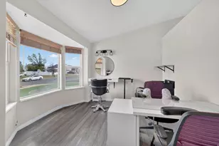 2932 S Fetzer Dr, Magna, UT 84044 - Photo 9