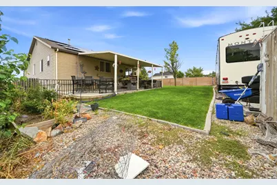 2932 S Fetzer Dr, Magna, UT 84044 - Photo 33