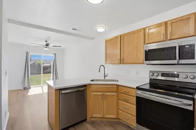544 Pine Cone Way, Ogden, UT 84404 - Photo 7