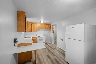 626 S 400 E #A-B, Payson, UT 84651 - Photo 7