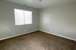 5634 S 1150 W, Riverdale, UT 84405 - Photo 7
