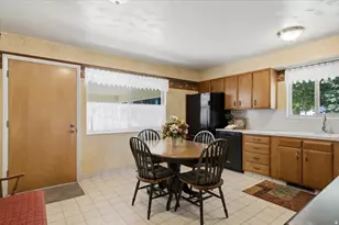 920 N 325 W, Bountiful, UT 84010 - Photo 7