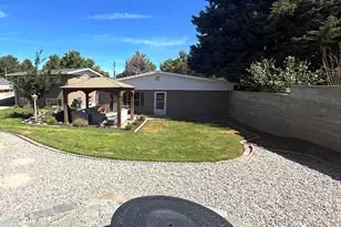 1366 E Greenfield Ave, Murray, UT 84121 - Photo 7