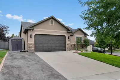 7555 N Pinecone Rd, Eagle Mountain, UT 84005 - Photo 3