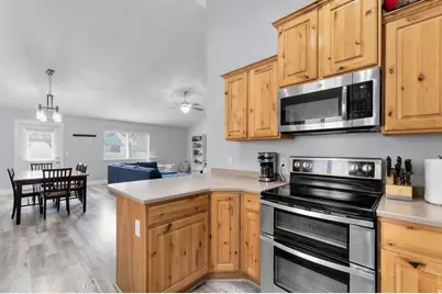7555 N Pinecone Rd, Eagle Mountain, UT 84005 - Photo 13