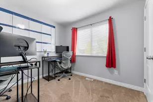 7555 N Pinecone Rd, Eagle Mountain, UT 84005 - Photo 19