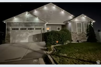614 W Regent Garden Ln, Bluffdale, UT 84065 - Photo 49