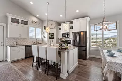 614 W Regent Garden Ln, Bluffdale, UT 84065 - Photo 7